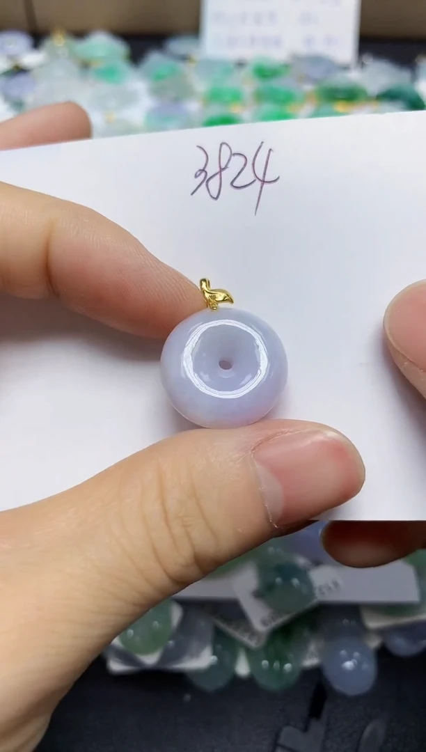 翡翠未镶嵌颈饰天然缅甸翡翠A货