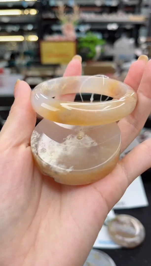 【闪购商品】石英质玉手镯未镶嵌54圈口（赠品镯心）1412008