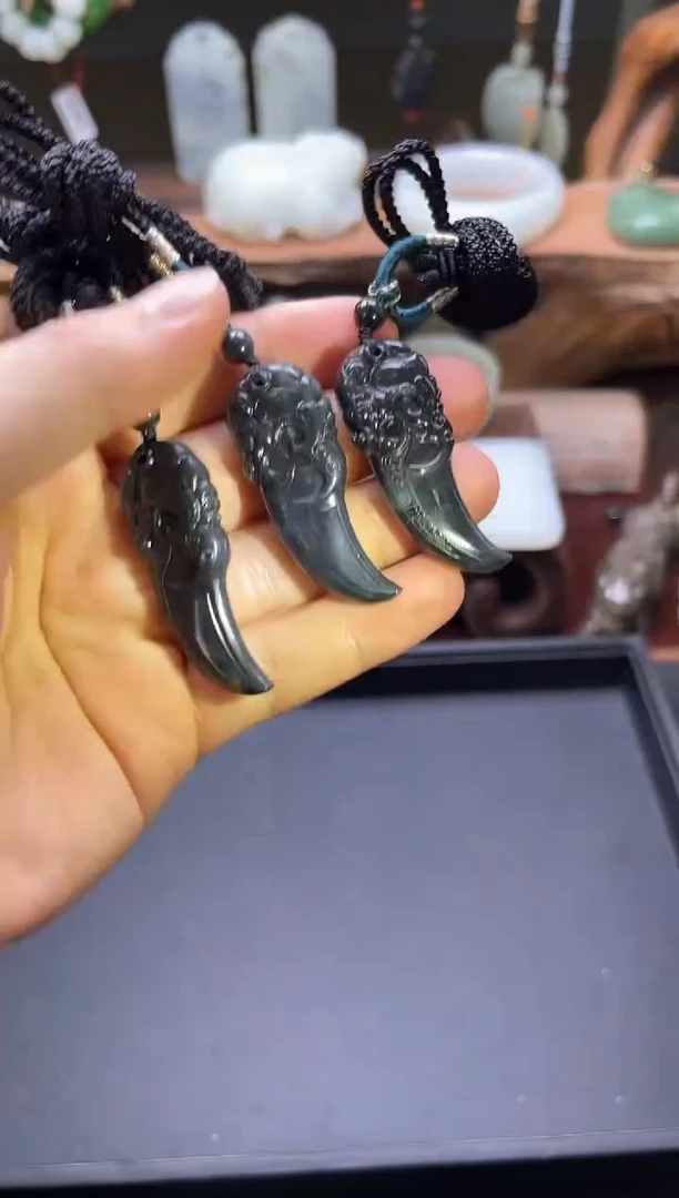 【闪购商品】和田玉吊坠未镶嵌毛毛矿青花 龙牙 多样性发一