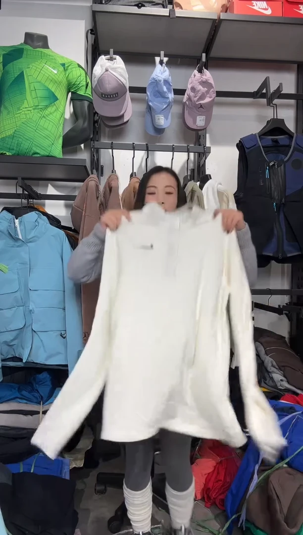 1364 编码 瑕疵款直播间过款为准 尺码 M