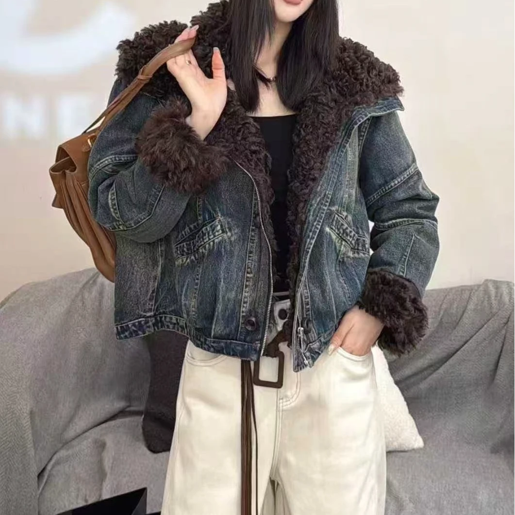 牛仔设计高端拼接羽绒羊羔毛一体宽松大毛领女短外套