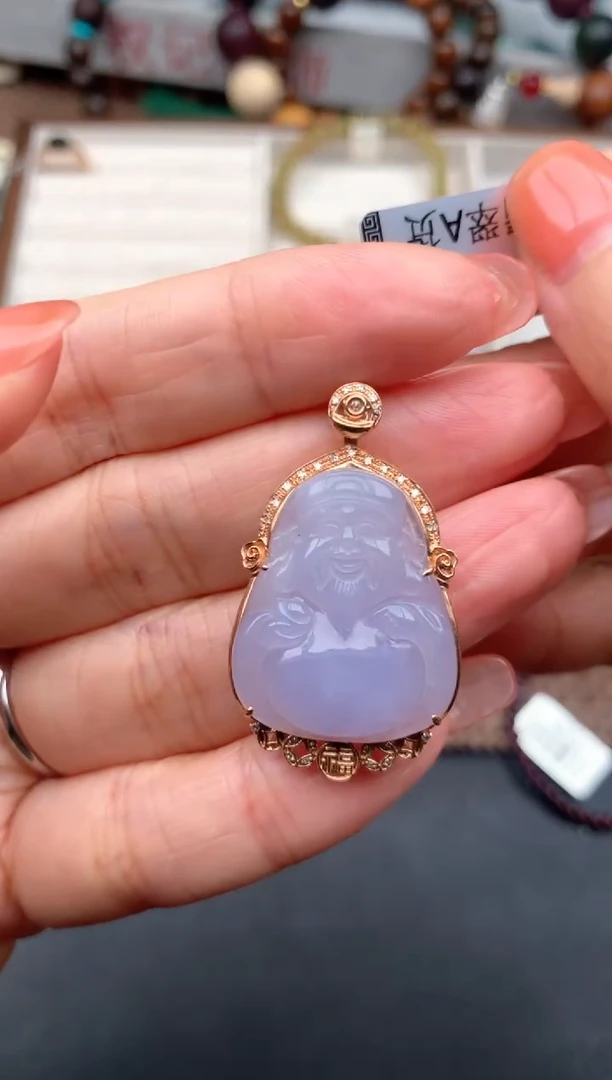 18K金镶嵌挂件翡翠1