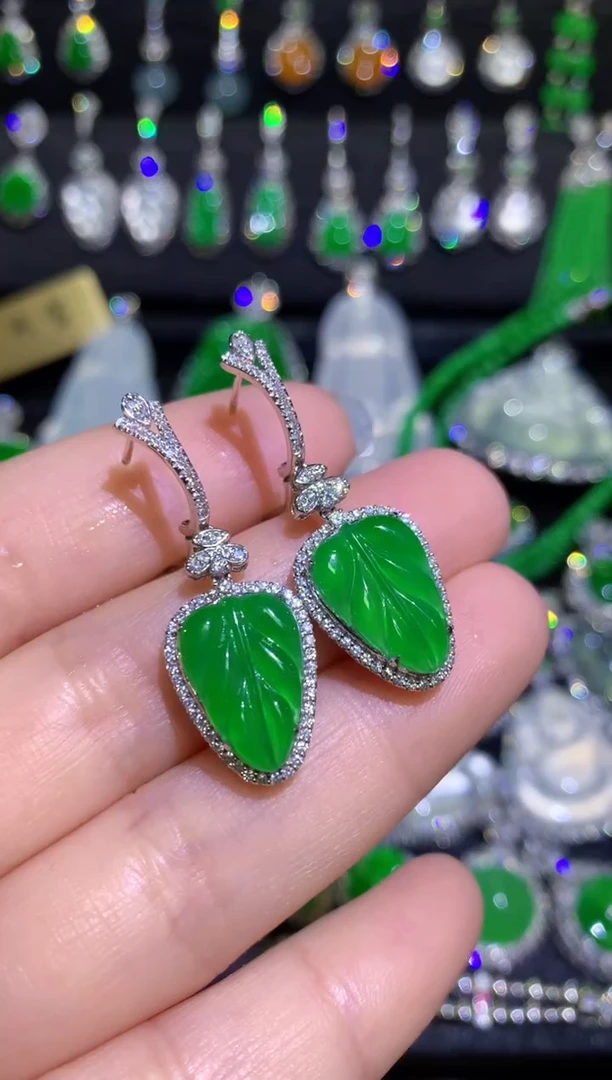 【闪购商品】翡翠耳饰18K金镶嵌高冰满绿金枝玉叶耳坠