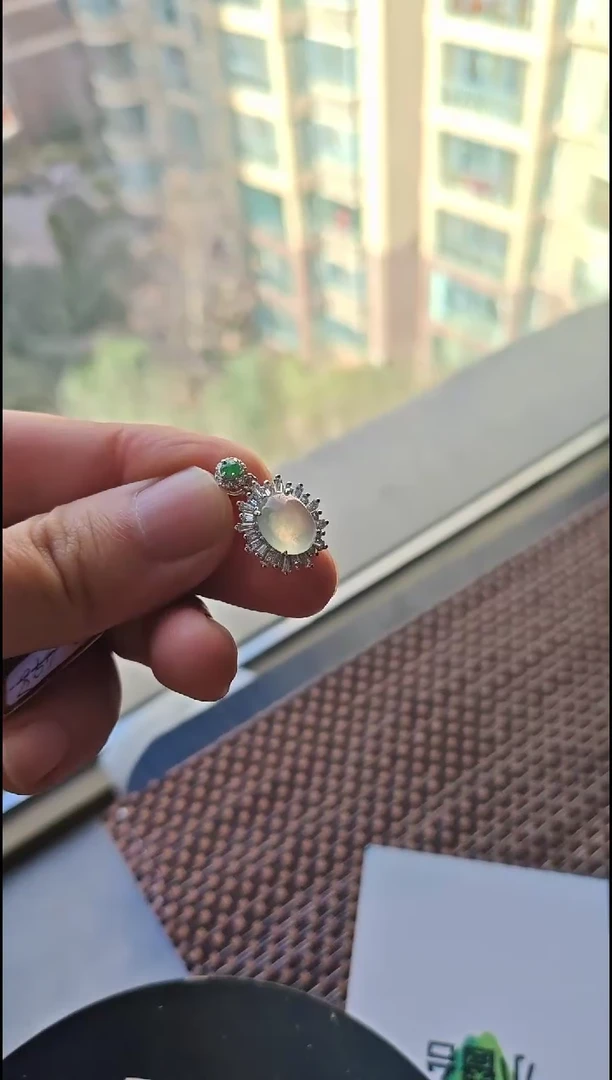 【闪购商品】翡翠颈饰银S925镶嵌翡翠颈饰S925银镶嵌