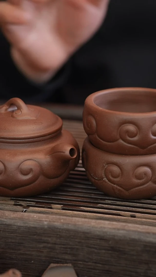 茶壶紫砂王****爷260cc11111111111111