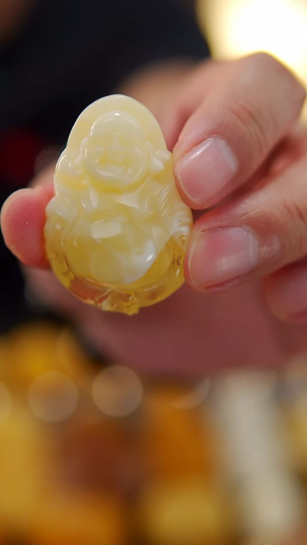 【闪购商品】蜜蜡颈饰未镶嵌金白笑佛12.1