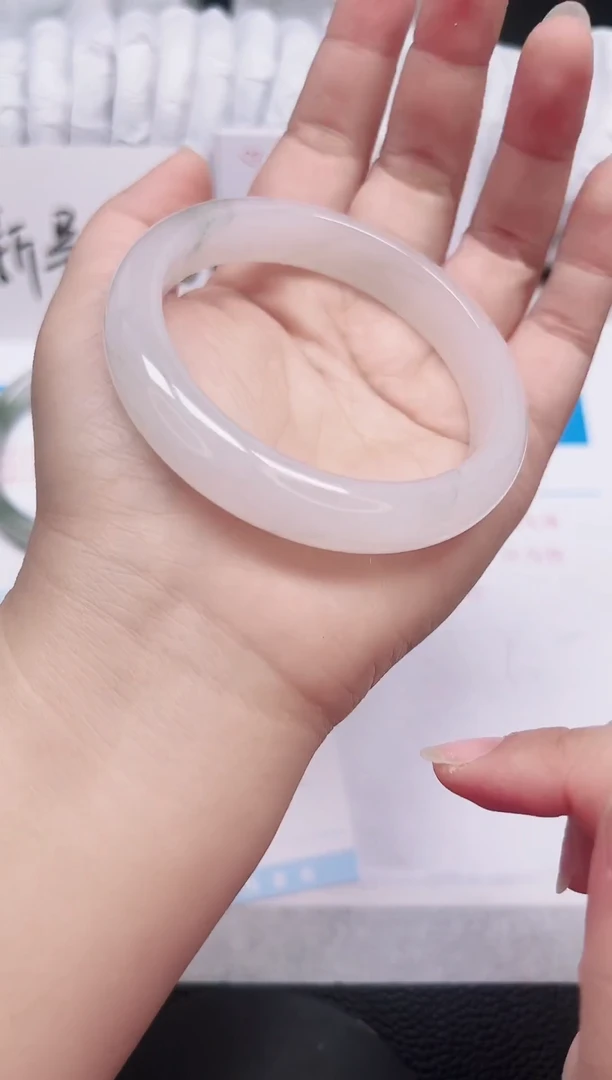 未镶嵌手镯石英质玉75-60.1