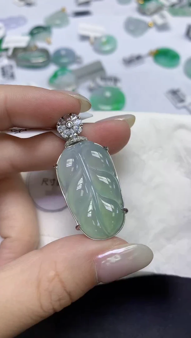颈饰未镶嵌翡翠天然缅甸翡翠A货百元以上9元证书费自理