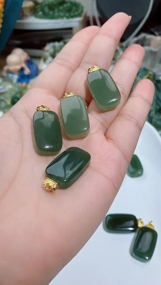 和田玉未镶嵌吊坠(不含链)A4多样性发其一