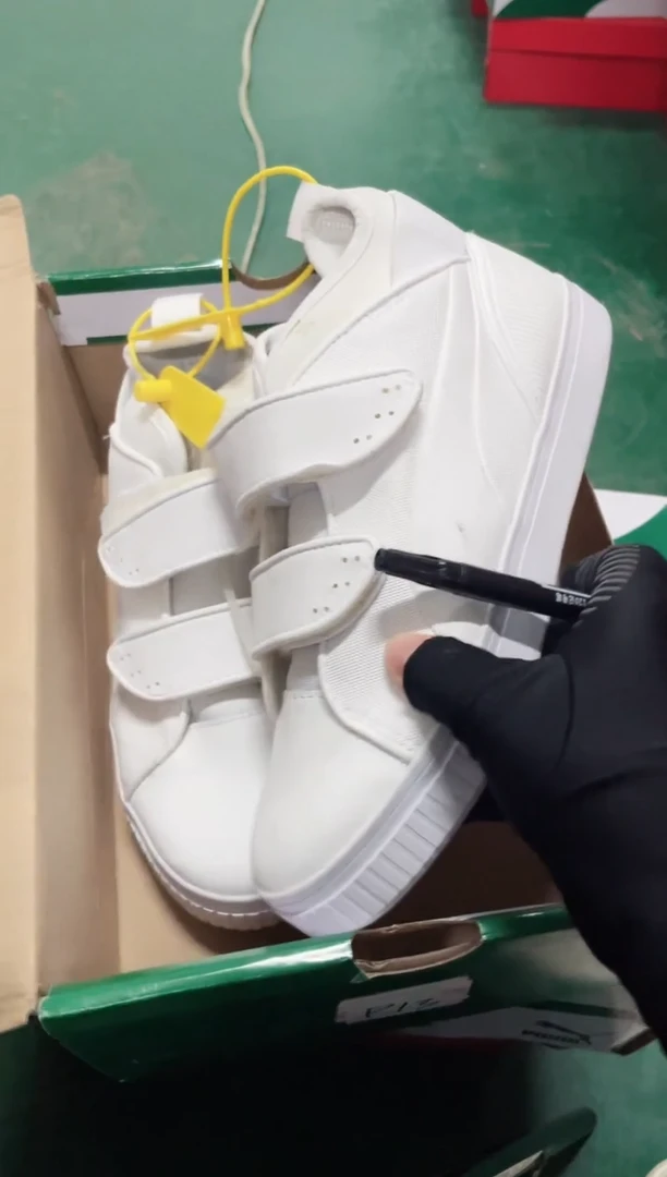 彪马时尚休闲运动鞋35.5M  H56