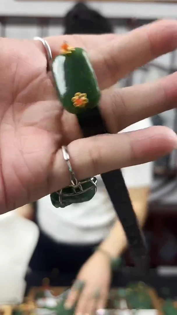 颈饰未镶嵌和田玉手牌