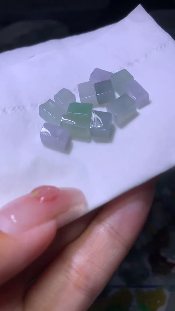 定制翡翠未镶嵌太****?MXX040529