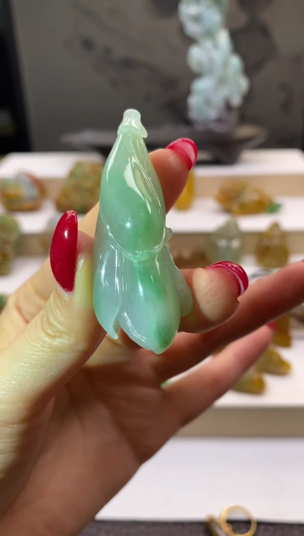 未镶嵌挂件翡翠玉兰花