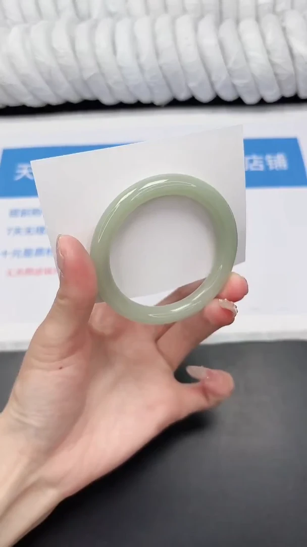 未镶嵌手镯石英质玉36-53.6DY