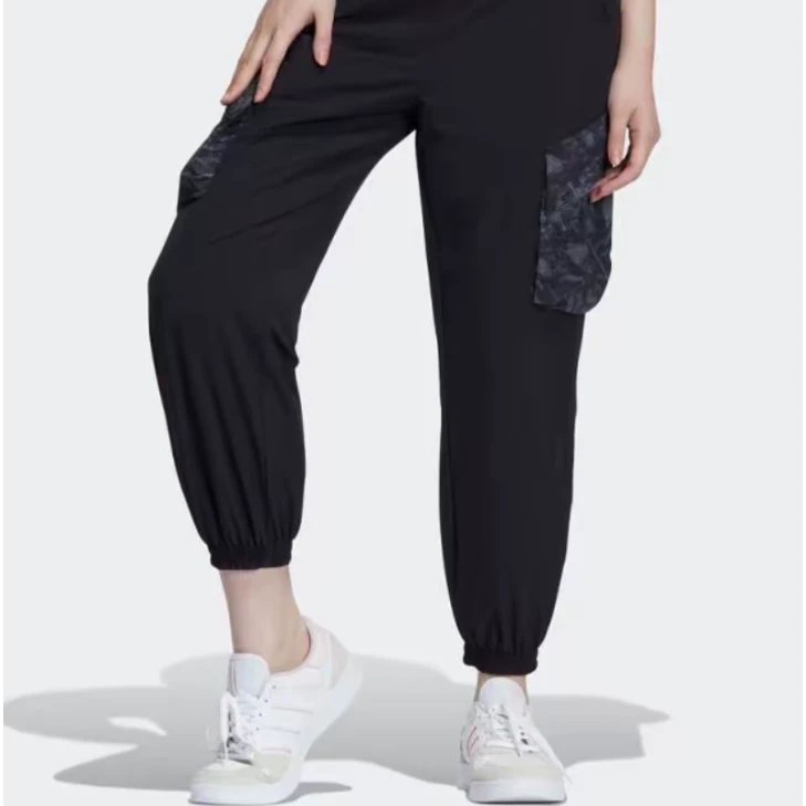 adidas/阿迪达斯女迷彩印花口袋束脚运动裤HS9493