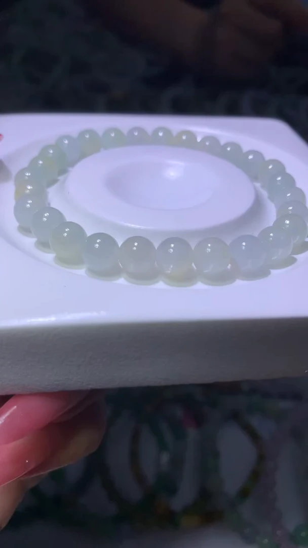 翡翠未镶嵌颈饰MXX027362