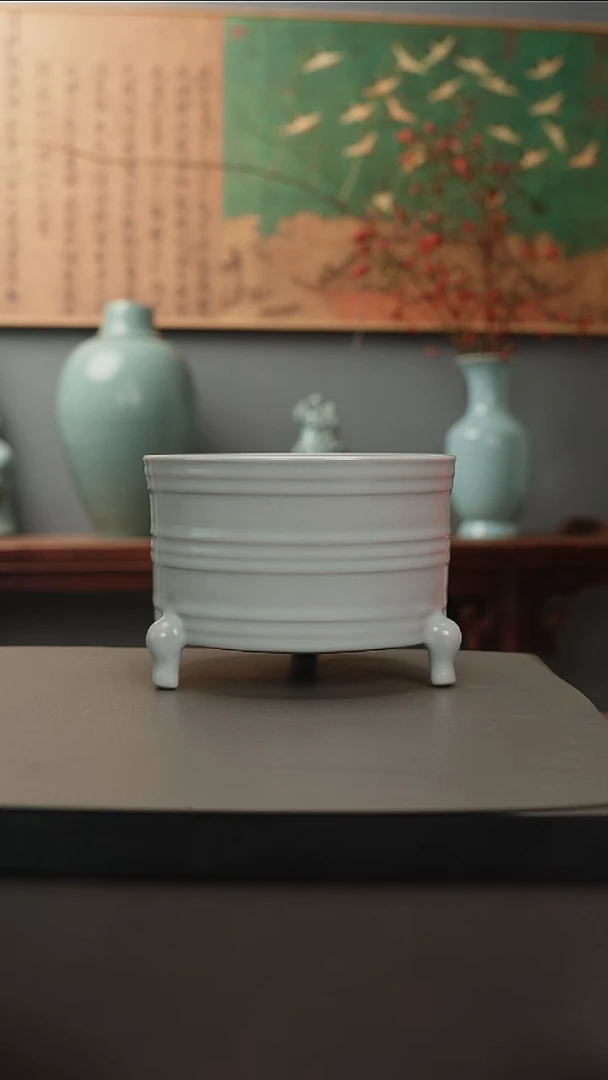 原产地原矿   三足弦纹尊