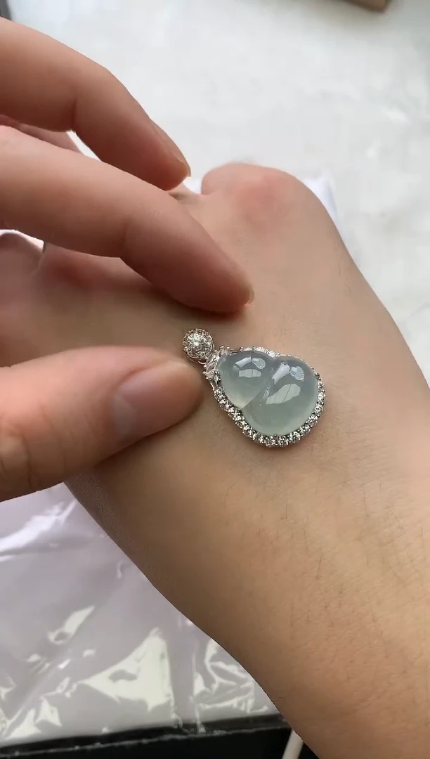 颈饰银S925镶嵌翡翠缅甸翡翠葫芦吊坠