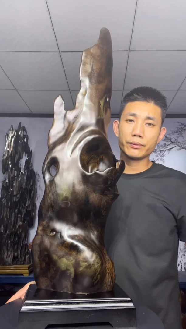 金丝楠木雕款中*。金丝楠木工艺品摆件