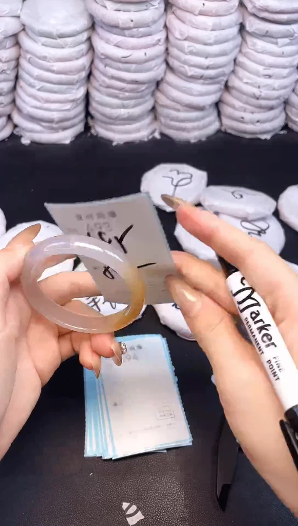 手镯玛瑙/玉髓未镶嵌493