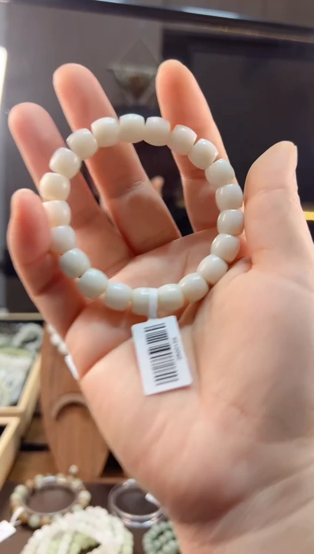 未镶嵌手串和田玉米达料直切卡十佳佳