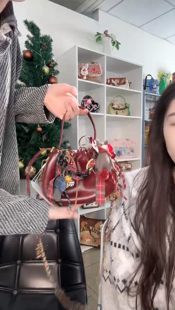 PU必灵手工潮包包