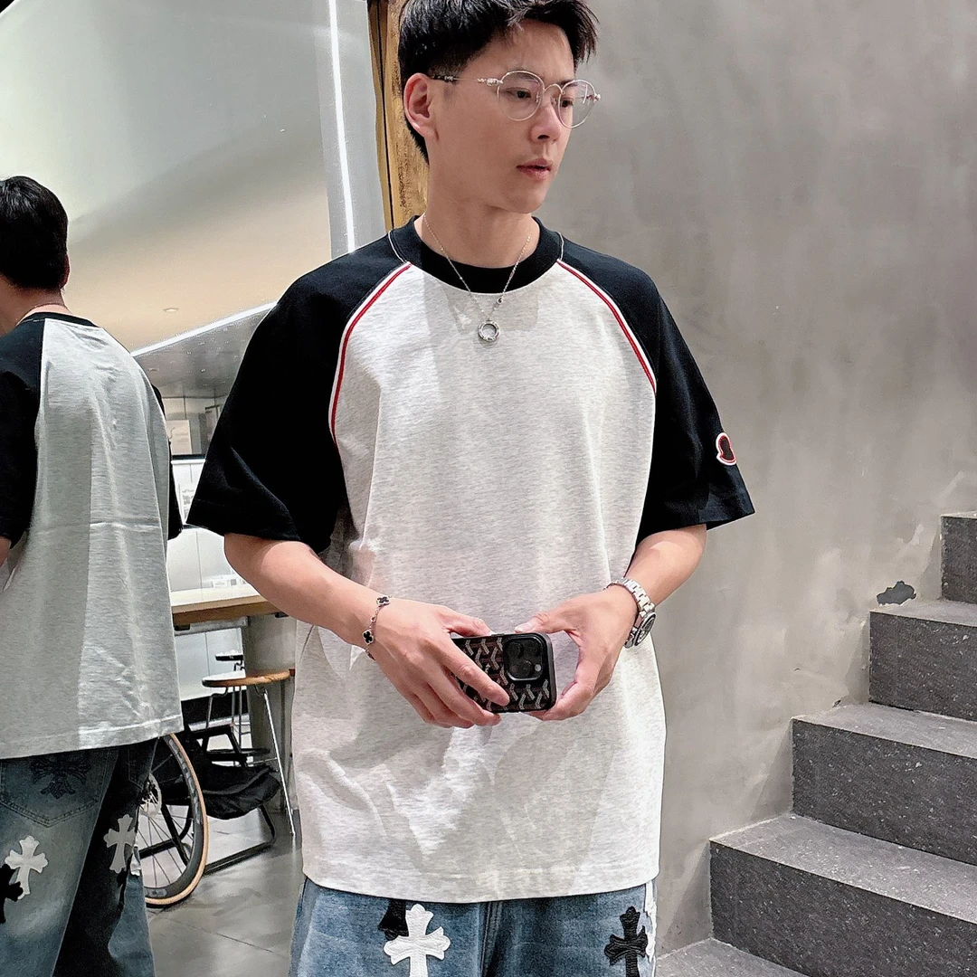 GG~最新款‮‬‎圆领T恤，‮专⁠柜‬‎纯M料‮面‬‎！‬‎