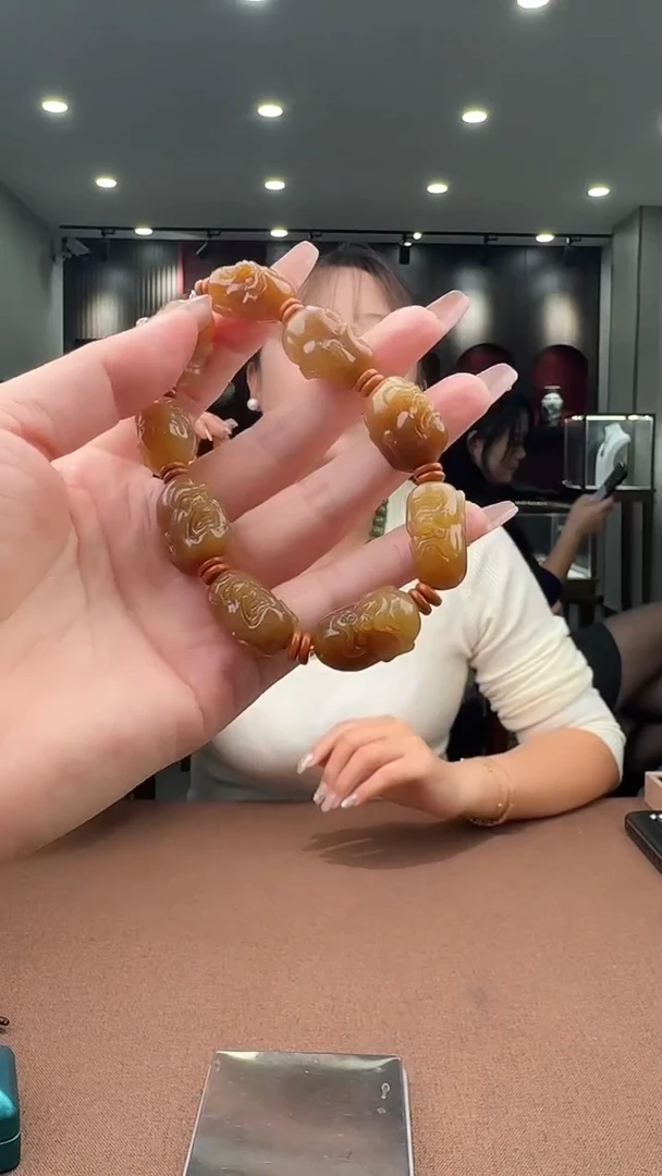 颈饰未镶嵌和田玉工厂清货，不退不换，多样性拍一发一