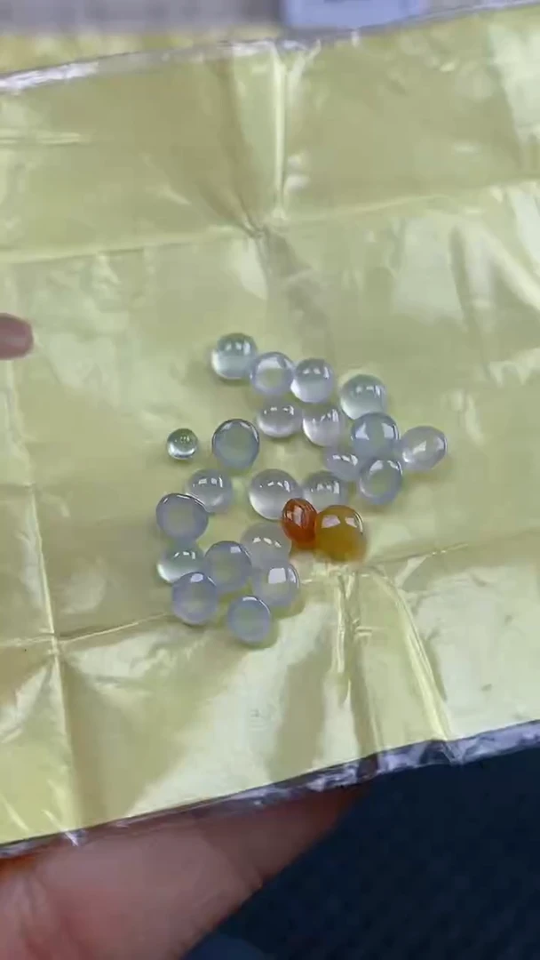 翡翠裸石天然翡翠蛋面11
