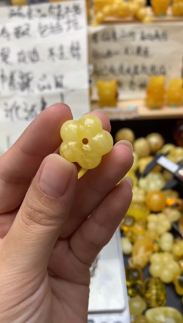 琥珀未镶嵌珠宝奇石075琥珀蜜蜡微瑕