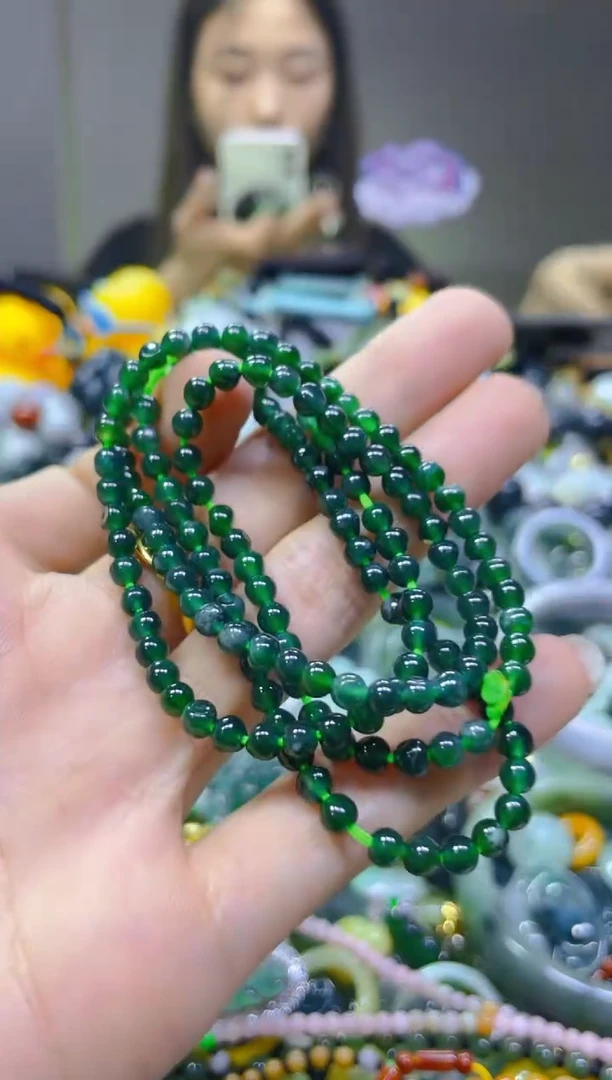 翡翠未镶嵌颈饰3MM/Z/翡翠A货，一件需也是批发价