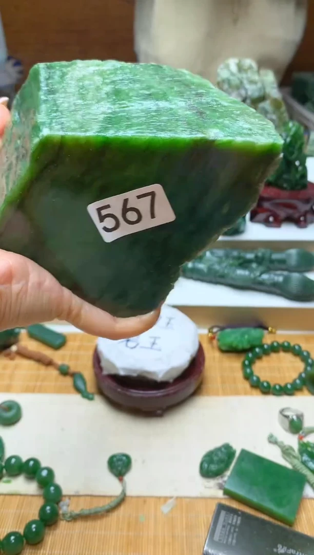 未镶嵌和田玉摆件1