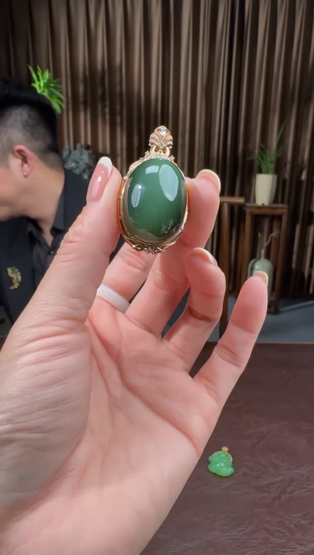 颈饰18K金镶嵌和田玉132钧然11.10多样性拍一发一