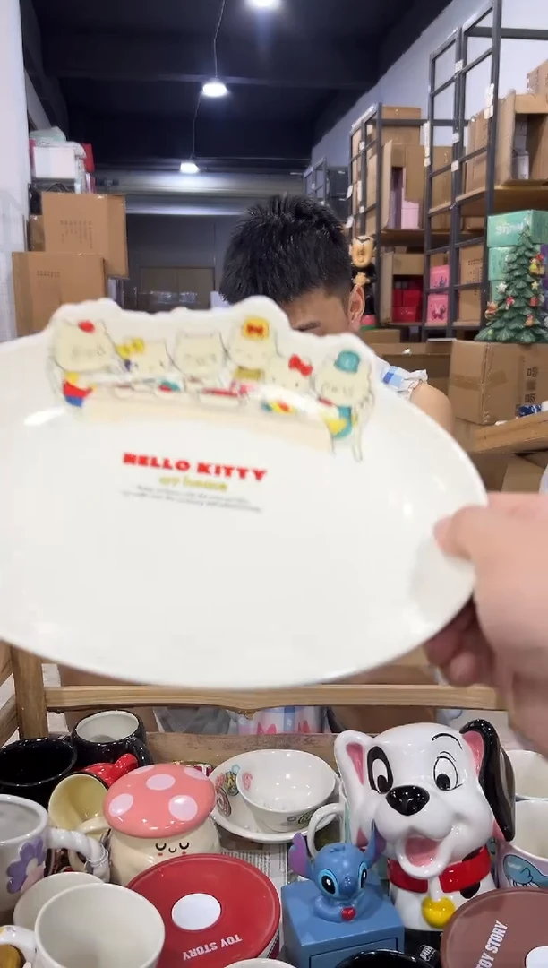 瓷片原盒kt猫一家人餐盘