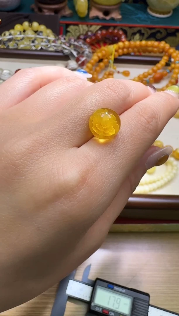 琥珀吊坠(不含链)未镶嵌多样性发一件 465