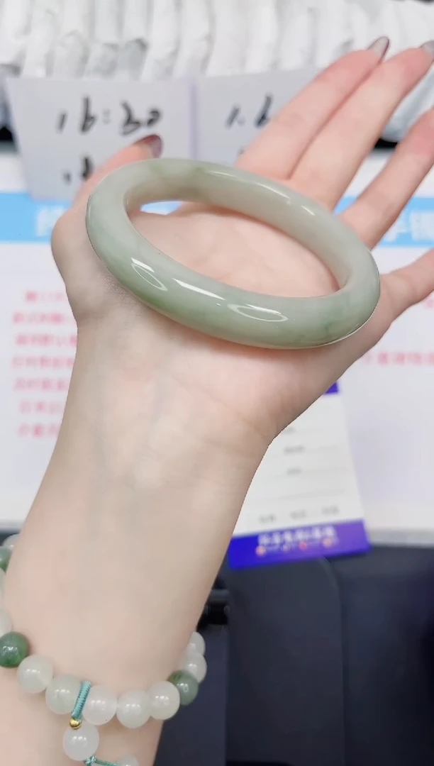【闪购商品】石英质玉手镯未镶嵌197