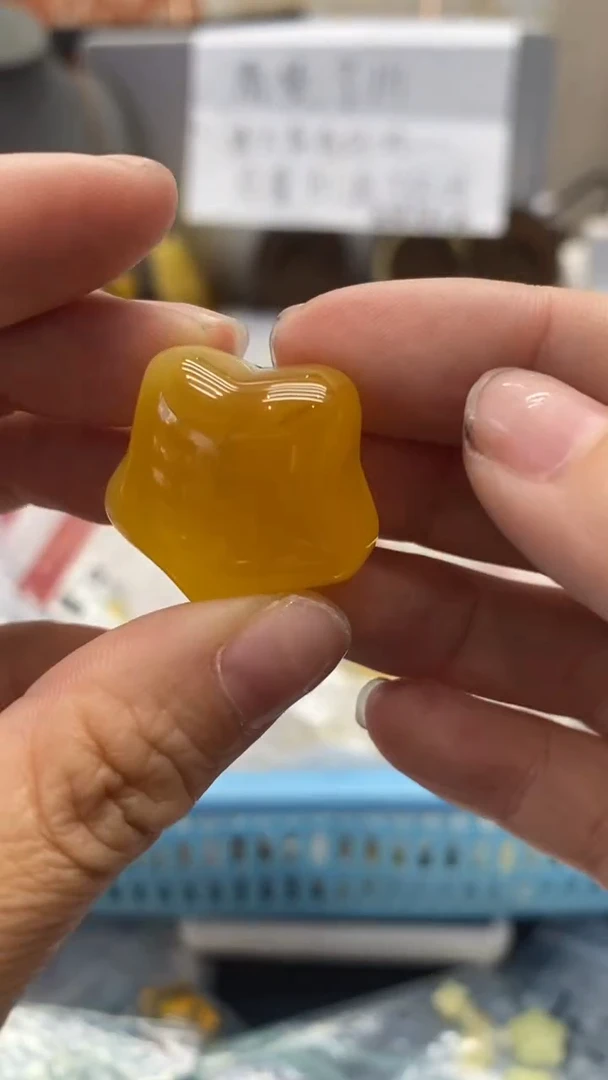 琥珀未镶嵌珠宝奇石2730