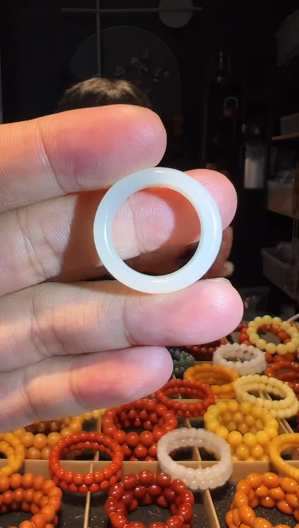 未镶嵌手链和田玉挂件