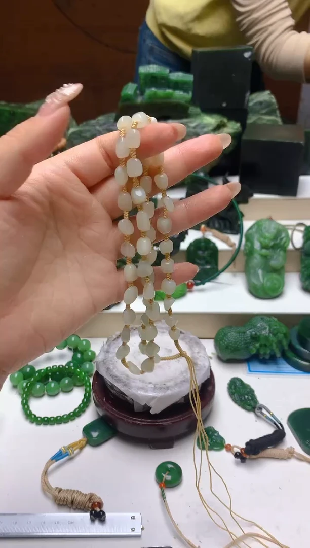 未镶嵌和田玉（白玉）珠宝半成品随机发货一个