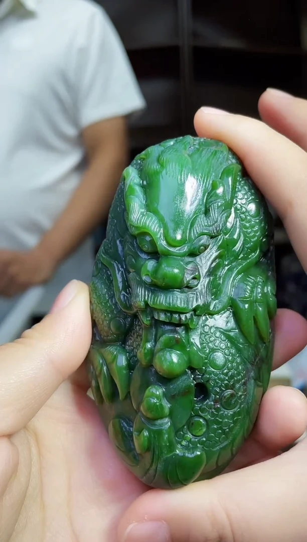 和田玉未镶嵌颈饰1