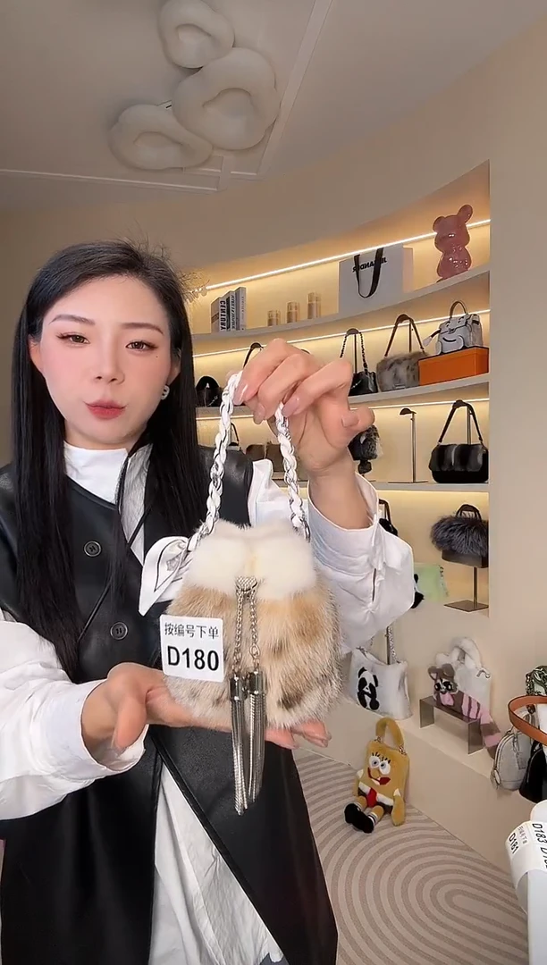 水貂毛【闪购商品】女包D180