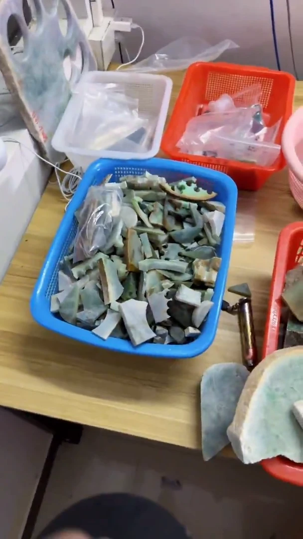 【闪购商品】翡翠颈饰未镶嵌1号多样性发其一包