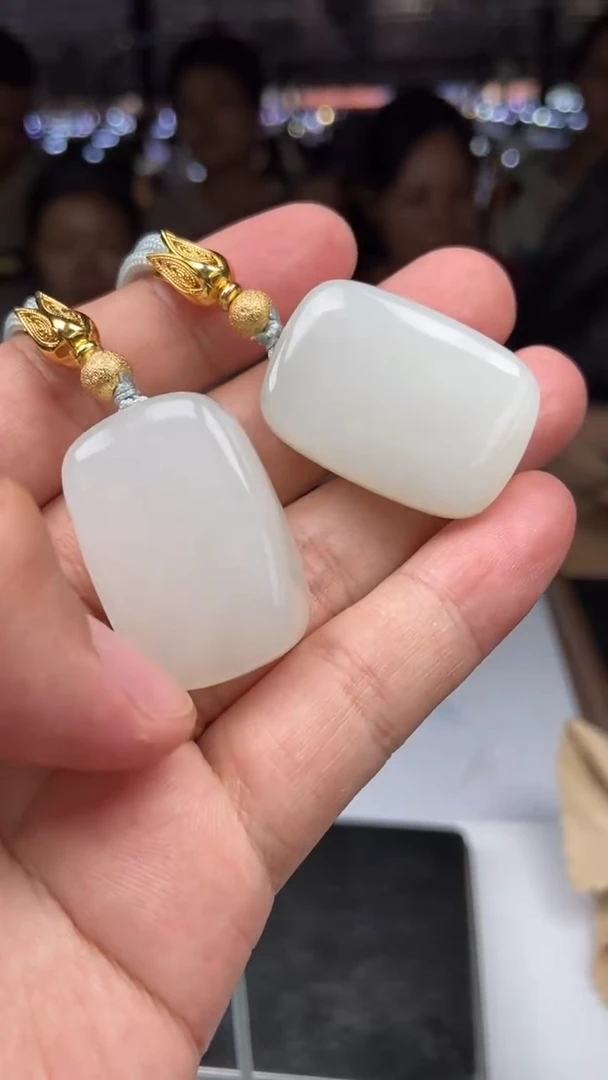 定制和田玉天然和田玉多样性发其一FS009089
