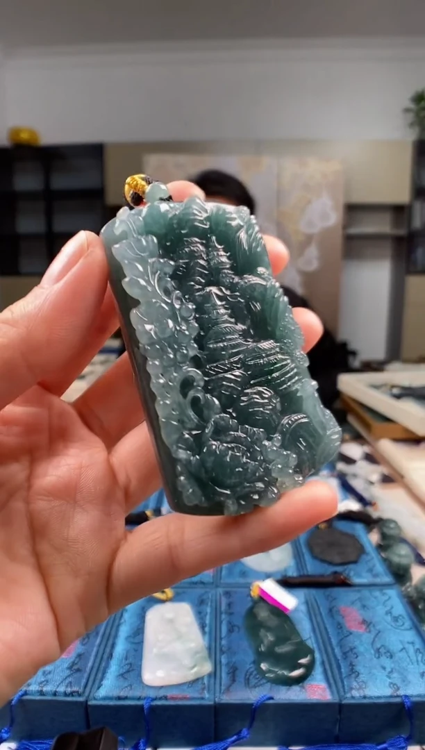 颈饰未镶嵌翡翠多样性发其一