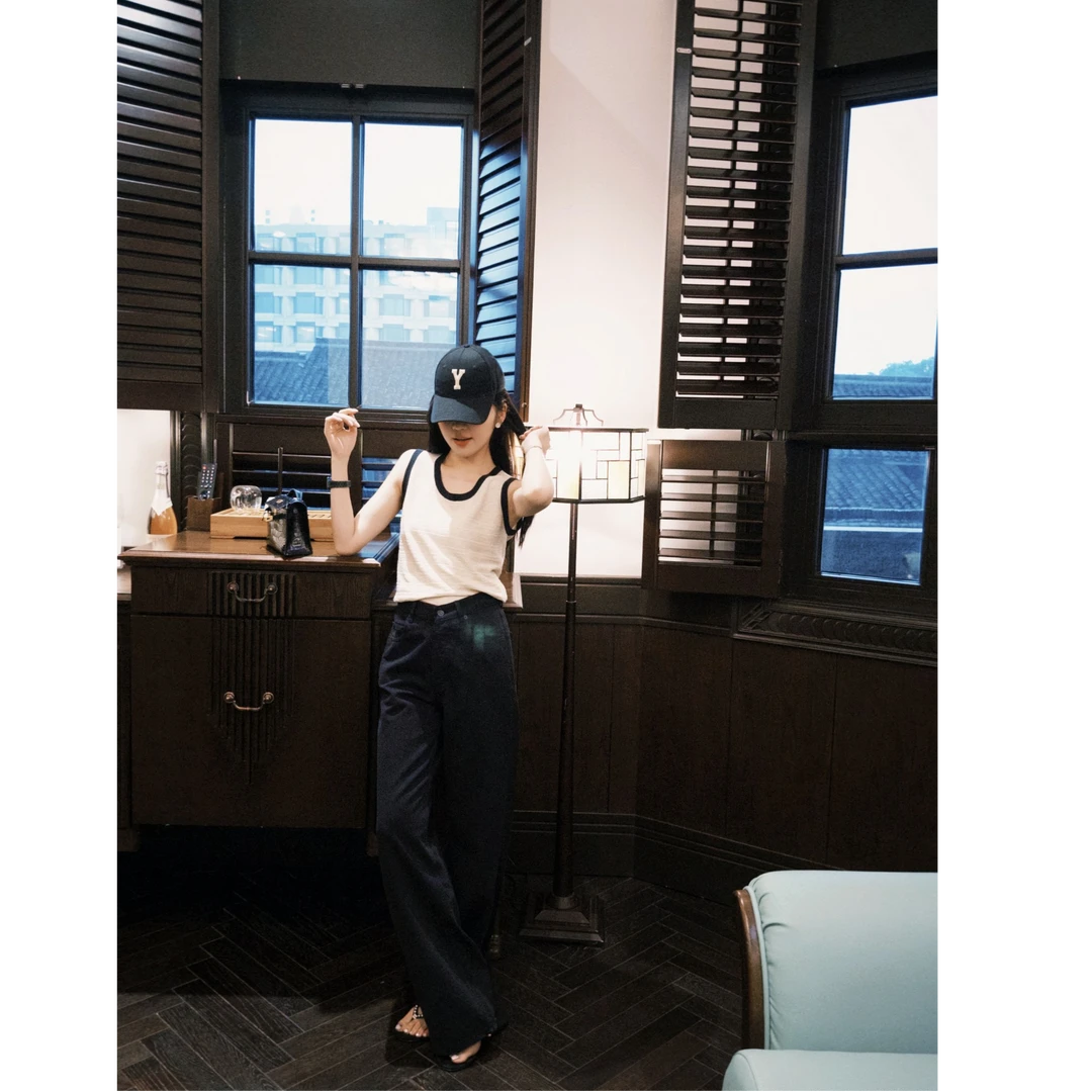锁骨微光 杏色拼接纹理感圆领背心