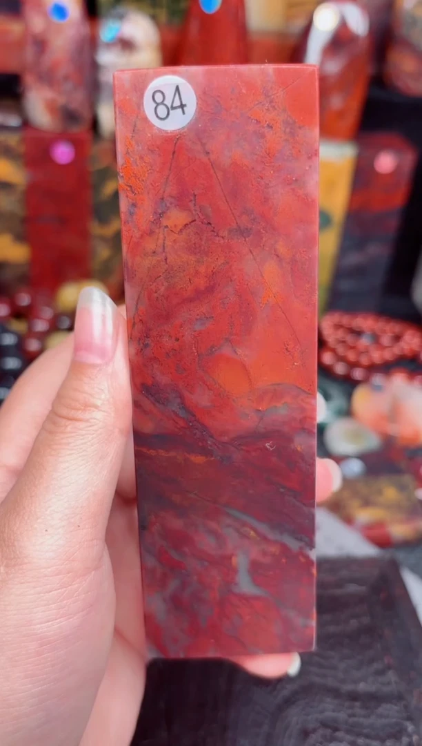 玉桂林鸡血玉印章摆件84