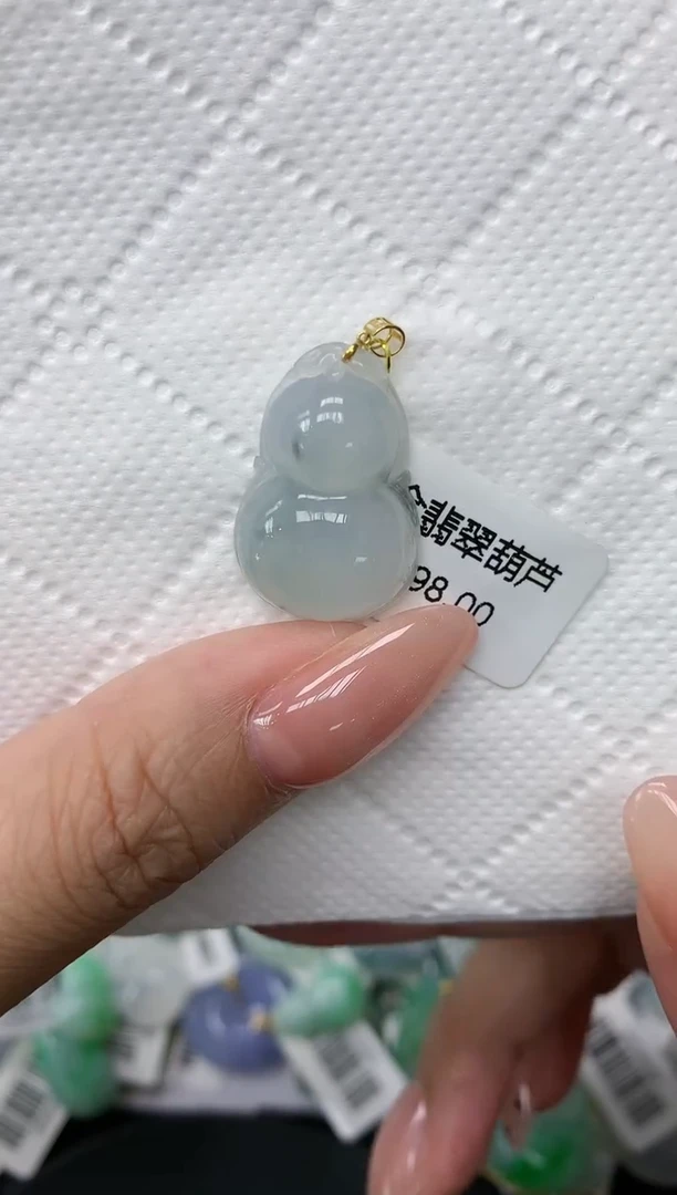 颈饰18K金镶嵌翡翠1111111111