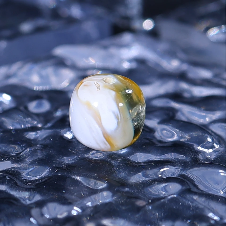 R238  10*9mm金瓷白溶洞妖老型配珠文玩配珠