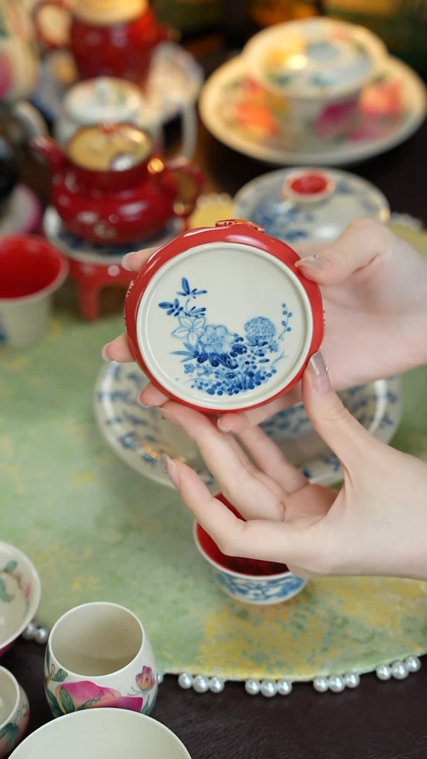 景德镇手工手绘釉下青花雨香斋宫墙红盖置