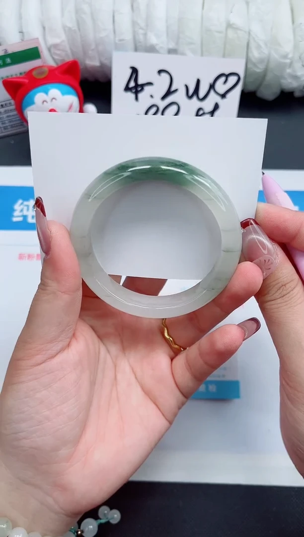 【闪购商品】石英质玉手镯未镶嵌225